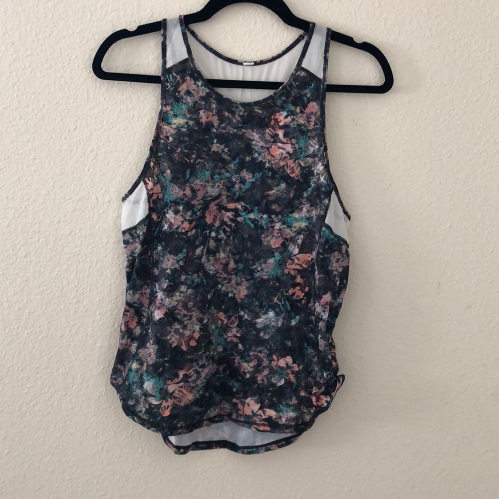 Lululemon Sculpt tank